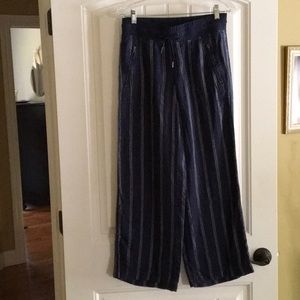 Athleta linen, wide leg pants.